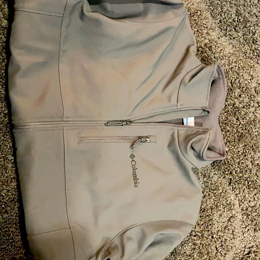 Columbia men’s large light gray lined zip up jacket